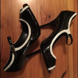 Black and White BCBG Girls Patent Leather Peep Toe