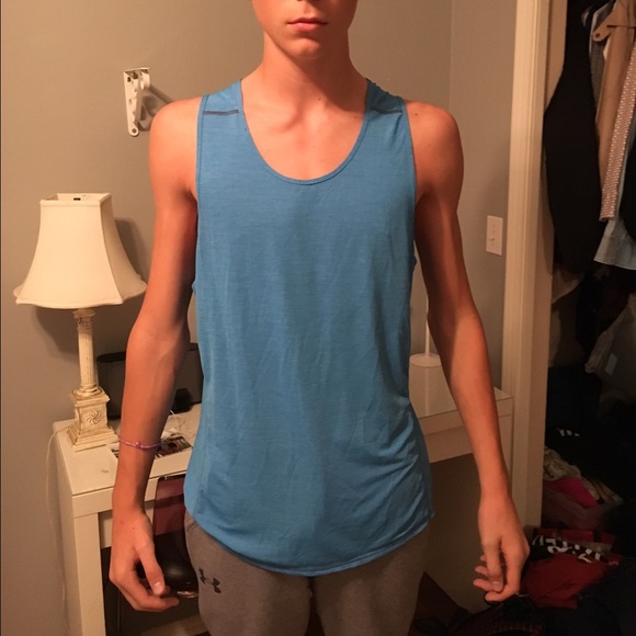 Men's blue lulu lemon top