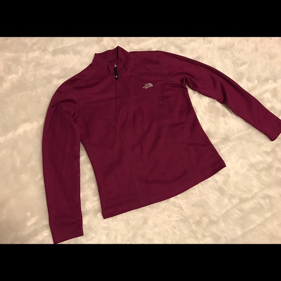 The North Face Women's 1/4Zip Pullover Sweater Med