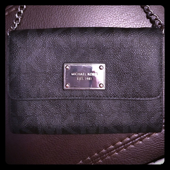 Michael Kors Handbags - Michael Kors crossbody