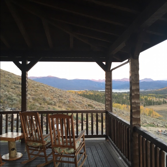 Meet your Posher, Raquel