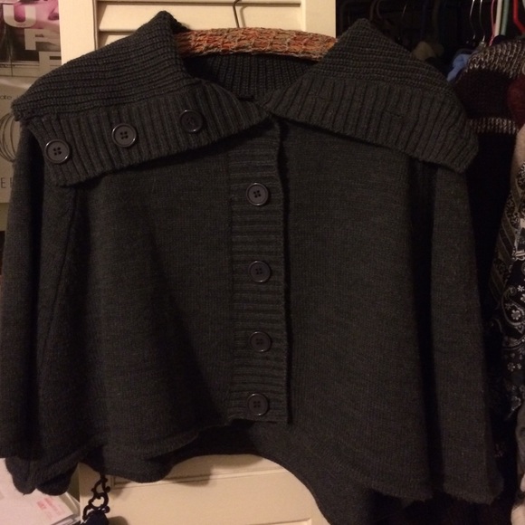 Gray fashion poncho - Picture 1 of 1