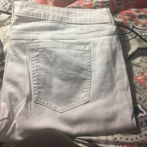 White Arizona jean capris