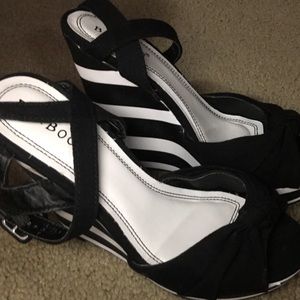 Black and white striped wedges