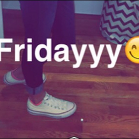 White converse - Picture 2 of 2