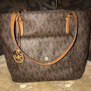 Micheal Kors handbag