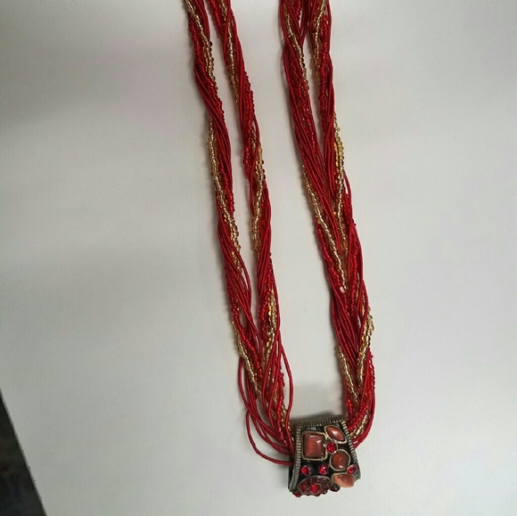 Red beaded necklace - Picture 1 of 1