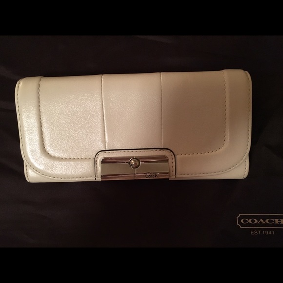Coach wallet - Picture 2 of 4