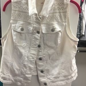 White with Aztec print vest