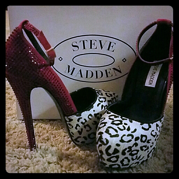 Steve Madden Womens / Deeny-R