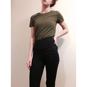 ✨ Very dark denim high waisted pants ✨