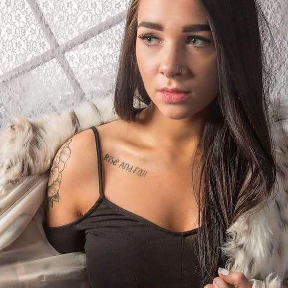 Meet your Posher, Janelle