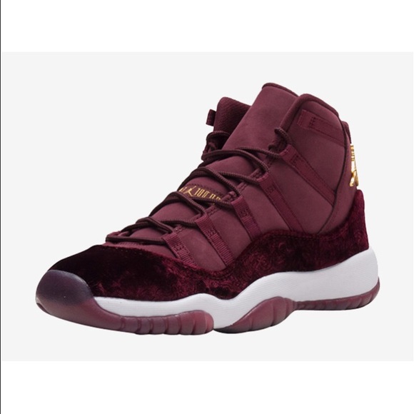 Jordan Velvet 11's
