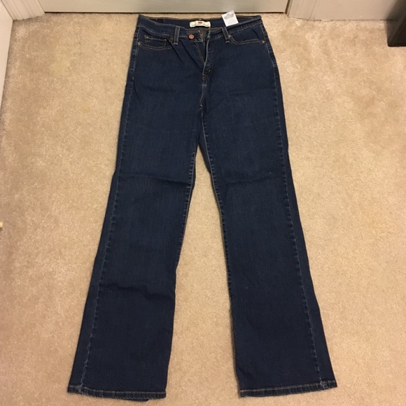 Women's Levi's perfectly climming bootcut 512