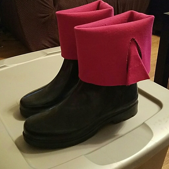 Rain boots - Picture 1 of 4