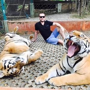 Meet your Posher, Lev