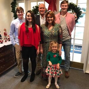 Meet your Posher, Lori