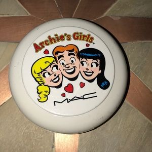 Mac Archie's girls Beauty powder