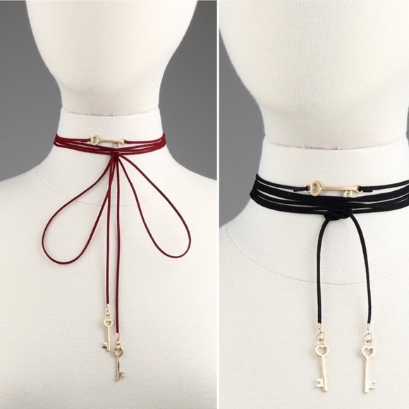 Chokers - Picture 2 of 3