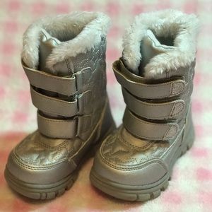 EUC girls silver winter boots