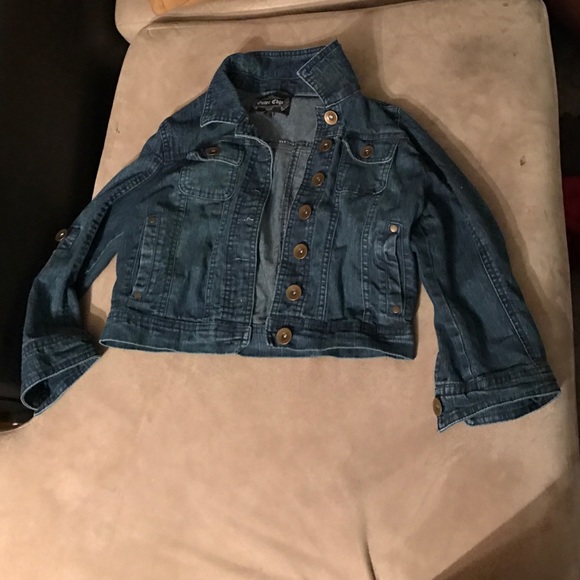 Jean jacket - Picture 1 of 1