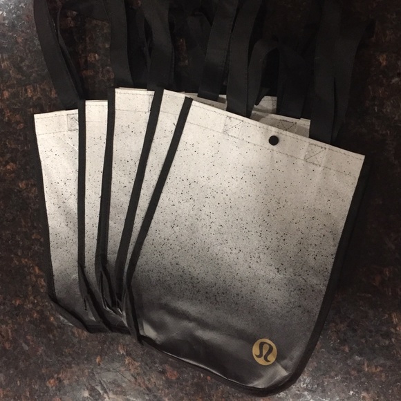 Lululemon Small Bag 1 Left!