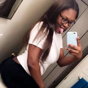 Meet your Posher, Rochelle