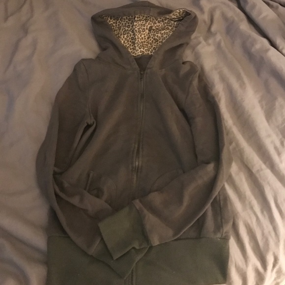 CLOSET CLOSEOUT Olive leopard print light jacket