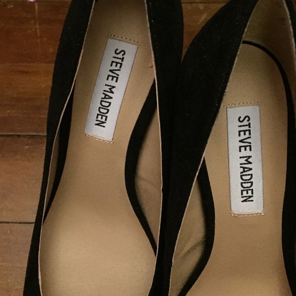 Steve Madden Pumps Black (Used) - Picture 2 of 4