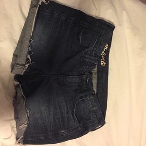 Madewell dark distressed jean short size 25