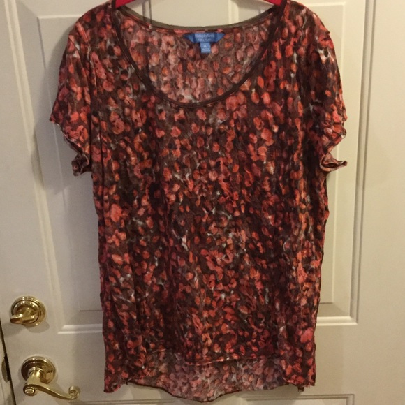 Simply Vera Vera Wang lightweight shirt