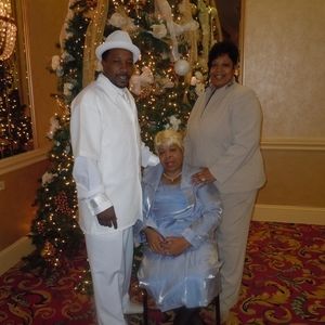 Meet your Posher, Dana