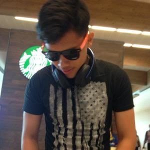 Meet your Posher, Luis