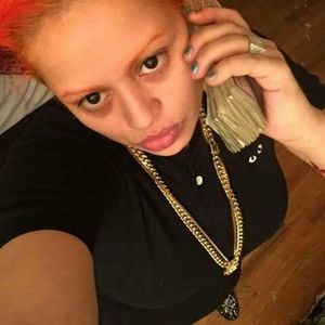 Meet your Posher, Eka