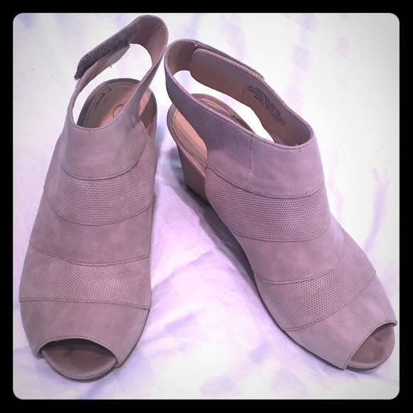 Earthies shoes suede wedges