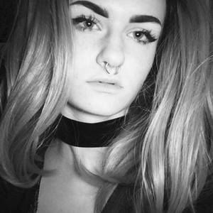 Meet your Posher, Lola