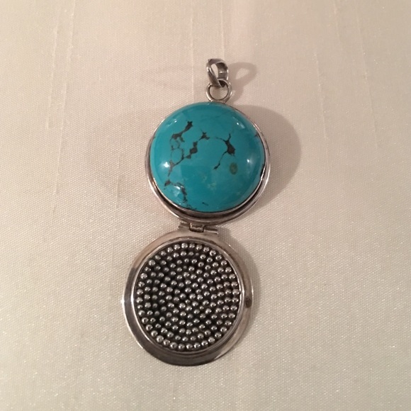 Sterling Silver and Turquoise pendant - Picture 1 of 2