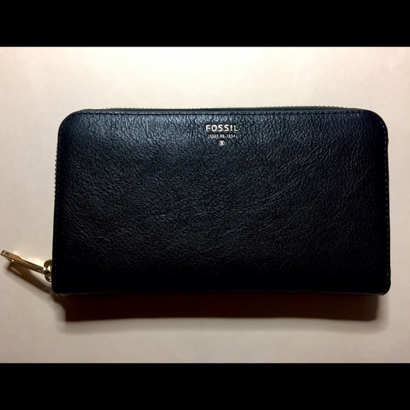 Fossil EMMA RFID large zip wallet 🦄