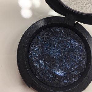 MAC mineralize shadow