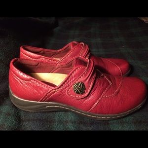 Earth Origins Savin SlipOn | Bordeaux Calf Leather