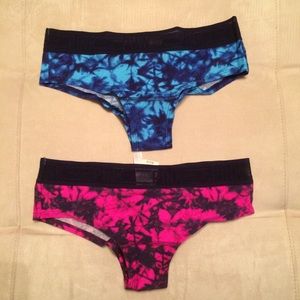 2 PINK cheekster panties