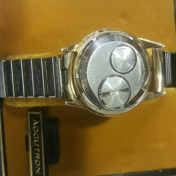 Accutron by Bulova - Picture 4 of 4