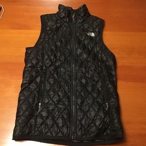 The north face quilted vest