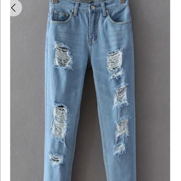 BUNDLE BRANDY MELVILLE Distressed Boyfriend Jeans
