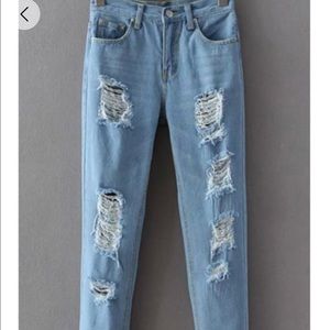 BUNDLE BRANDY MELVILLE Distressed Boyfriend Jeans
