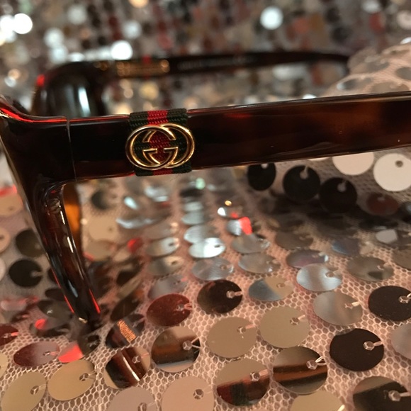 😎Gucci ☀️Sunglasses ☀️ - Picture 3 of 4