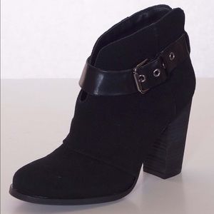 Jessica Simpson ankle boots
