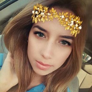 Meet your Posher, Isabel