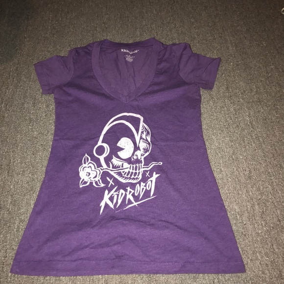 Kid Robot legend tee