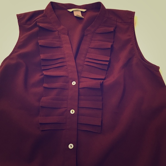 H&M Plum ruffled short sleeve
